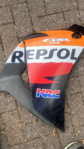 Honda cbr125 repsol side - honda,