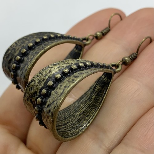 Vintage teardrop dangle - teardrop,