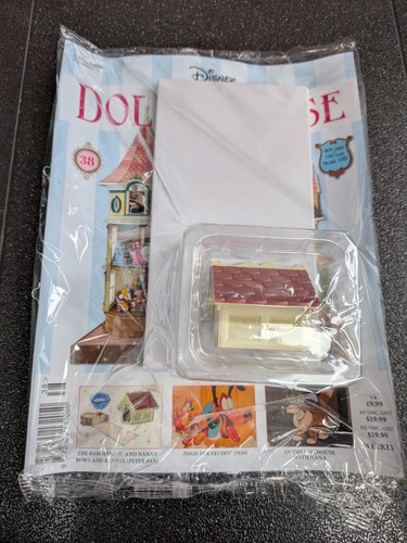 Disney dolls house - house, magazine