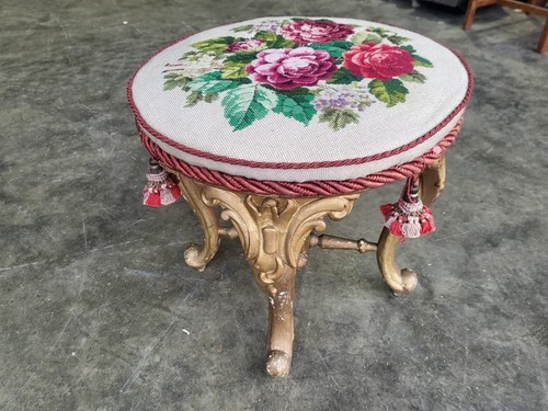 Antique victorian round - round, gilt