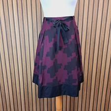 Hobbs Skirt Flare UK 10 Burgundy Black Houndstooth Above Knee Silk