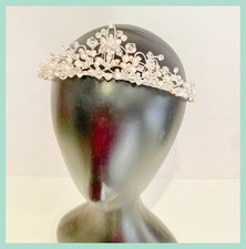 👑 Linzi Jay Tiara –