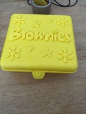 vintage yellow Brownies