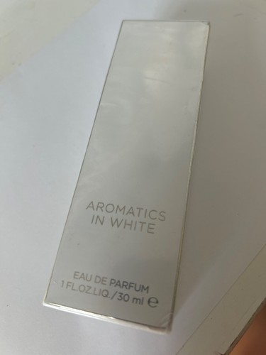Clinique aromatics white - in,