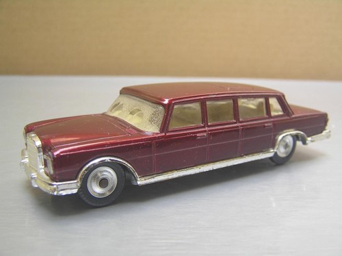 Corgi toys 247 - 247, benz
