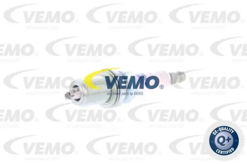 Spark plug earthed - spark,