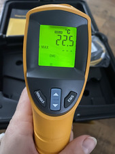 Fluke 561 Infrared & Contact Thermometer