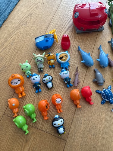 Assorted octonauts figures - assorted,