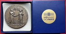 France 1957 Queen Elizabeth II