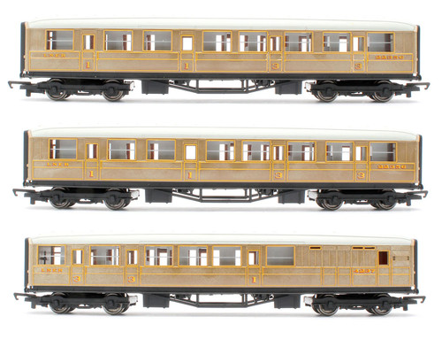 Hornby gauge rake of 3 - 'oo',