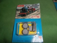 MERIT OO GAUGE AND HO GAUGE RAILWAY  ACCESSORIES  5002 ballast bins