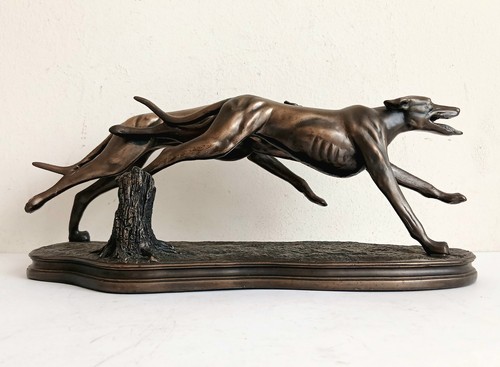 Racing greyhounds sculpture - racing,