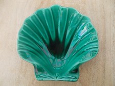 WEDGWOOD GREEN MAJLICA SCALLOP SHELL DISH
