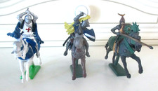 3 x BRITAINS  (1971) MEDIEVAL KNIGHTS AND HORSES