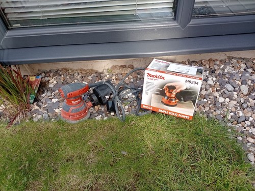 Makita random orbit sander - random,