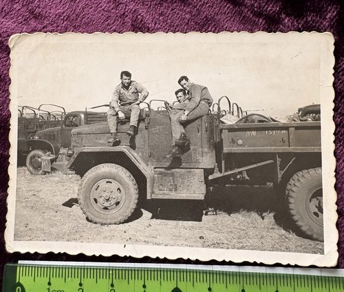 Vintage photo soldiers - photo, on