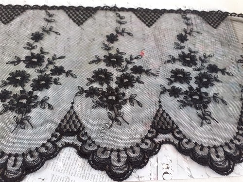 Fabulous vintage black - 1.4m,