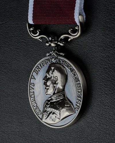 Silver george military - george, v