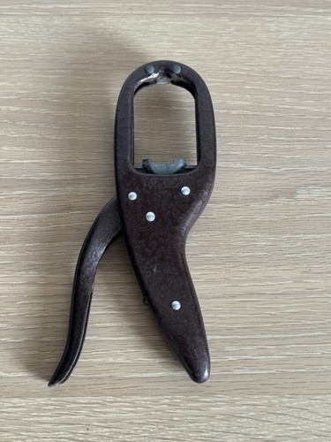 Vintage crackerjack metal - crackerjack,