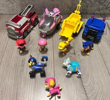 Paw Patrol Vehicle and Figures
