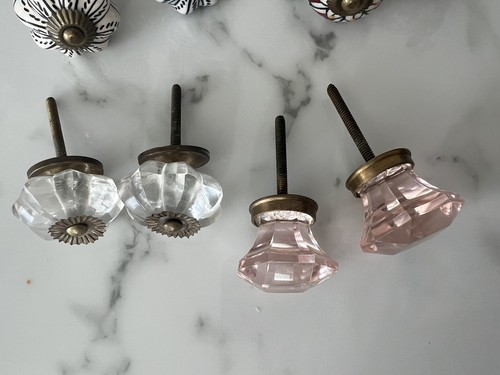 Anthropologie drawer knobs - ,