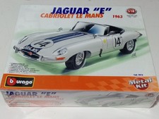 BURAGO 1/18 KIT - JAGUAR