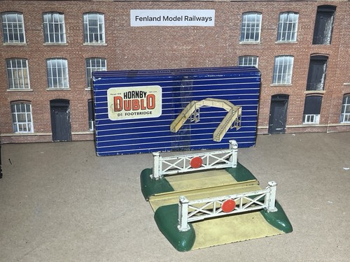 Hornby dublo gauge model - gauge,