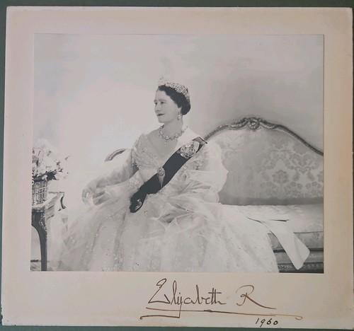 Signed queen elizabeth - signed,