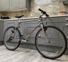 Vintage Diamond Back Apex 21” FREE DELIVERY