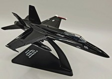 Armour Collection 1:100 F-18
