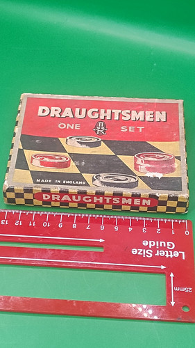 Vintage draughts men boxed red - boxed,
