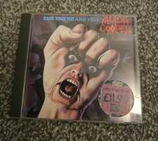 Alice Cooper: Raise Your Fist