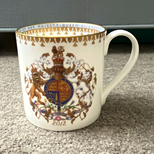 Queen elizabeth dimond - ii,