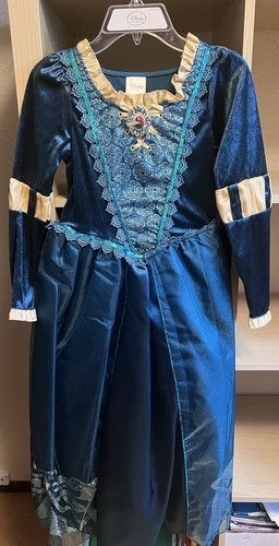 Disney store girls - disney, brave
