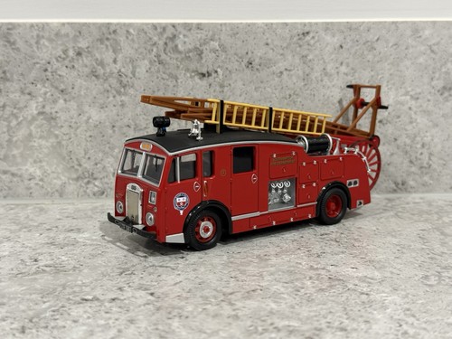 Corgi dennis f12 - f12, fire
