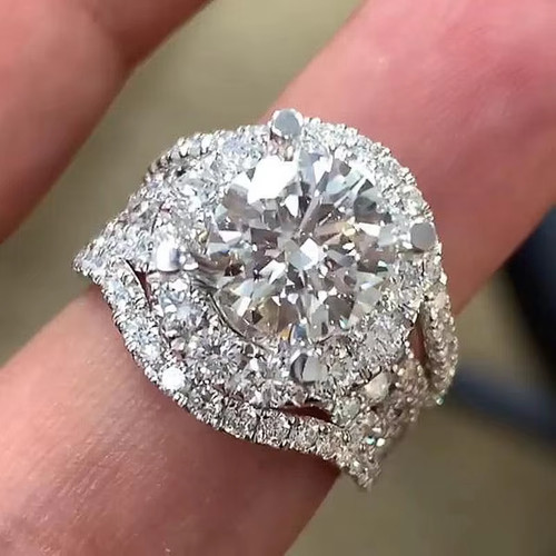 Oval cut halo - cut, statement