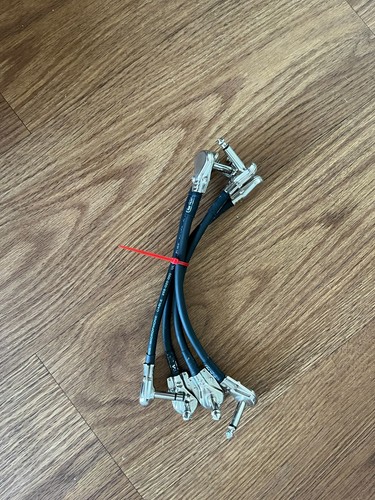 Four patch leads - patch,