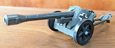 VINTAGE BRITAINS WW2 GERMAN PAK 38 FIELD GUN.