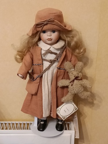 Alberon porcelain doll molly - ,