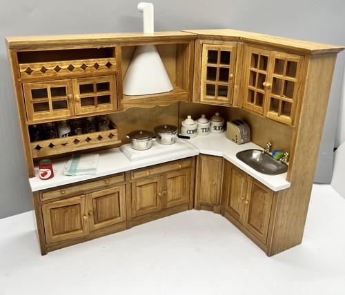 Dolls house pine - , fitted
