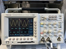 Tektronix TDS3052B 500MHz 2