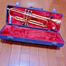 Yamaha YTR-235 Trumpet with