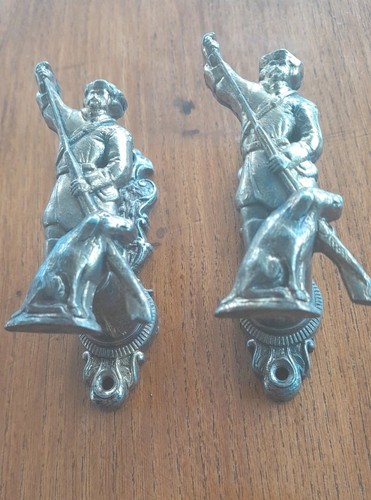 Musket weapon wall holders - weapon,