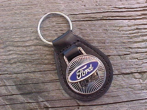 Ford 4x4 chrome - chrome, leather