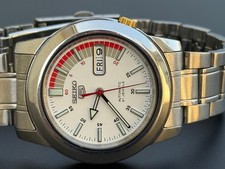 Seiko 5 Racer Vintage White/Red Dial  7s26-02F0 21 Jewels Day-Date  S-06