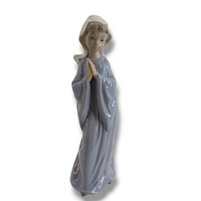NAO Lladro girl praying