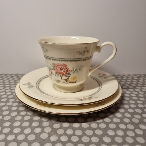 Royal kent bone china - royal,