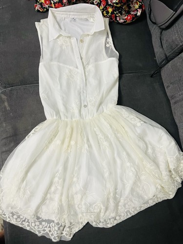 White lase dress size - dress,