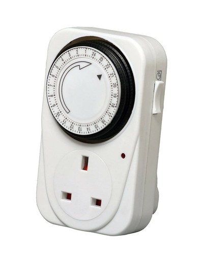 Day mains plug timer - day,