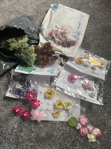 Joblot paper flowers - joblot, of